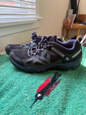 Merrell trail shoes 8.5 women